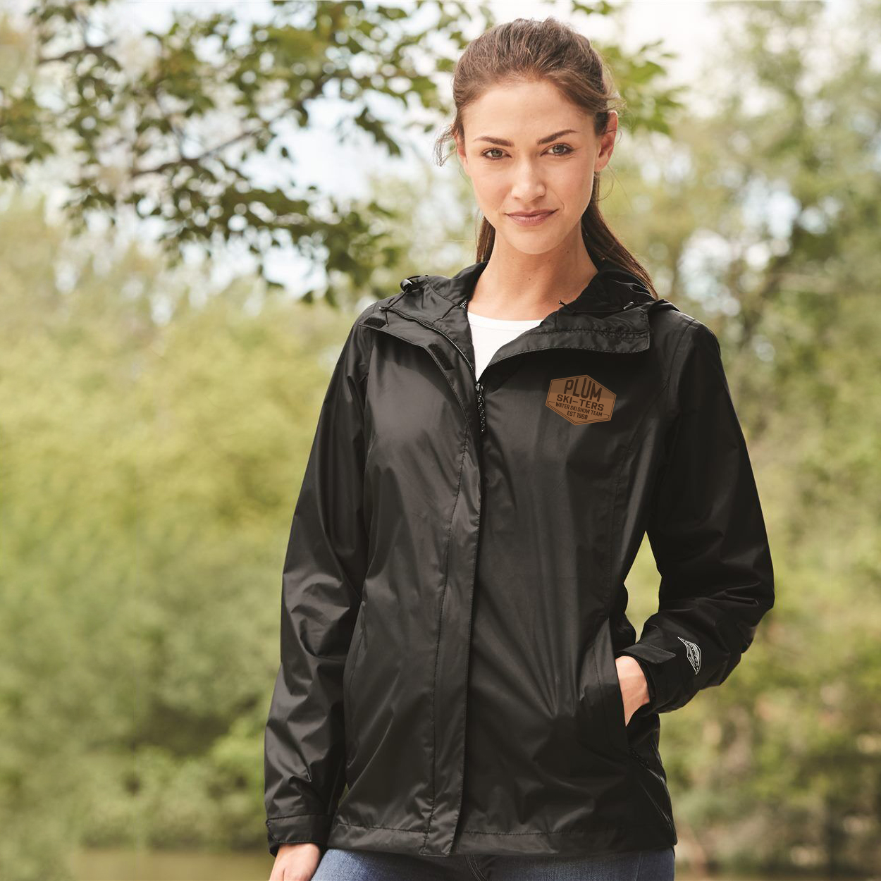 The Essential Guide to Women’s Rain Jacket缩略图