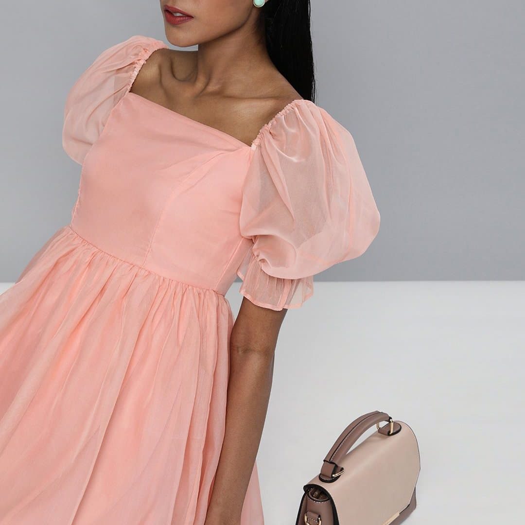 puff sleeve dress